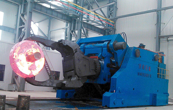 全(quán)液壓鍛造操(cāo)作機