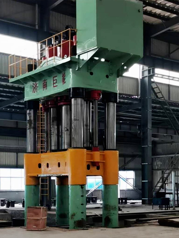 2500T鍛(duan)造液壓機-河(hé)北大鼎